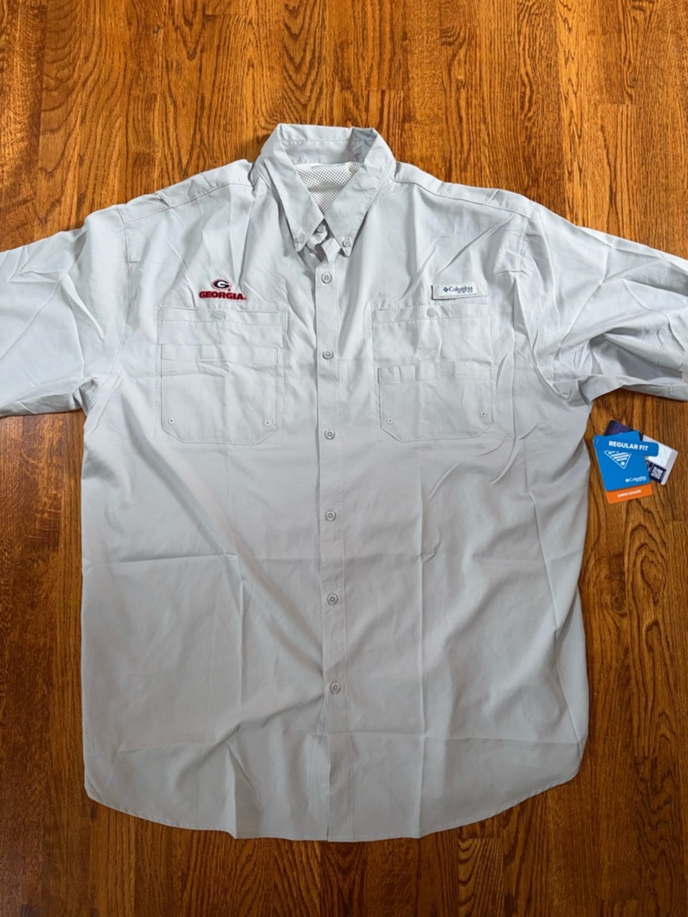 Columbia Georgia Bulldogs Men's Light Gray Short Sleeve Button Down Shirt